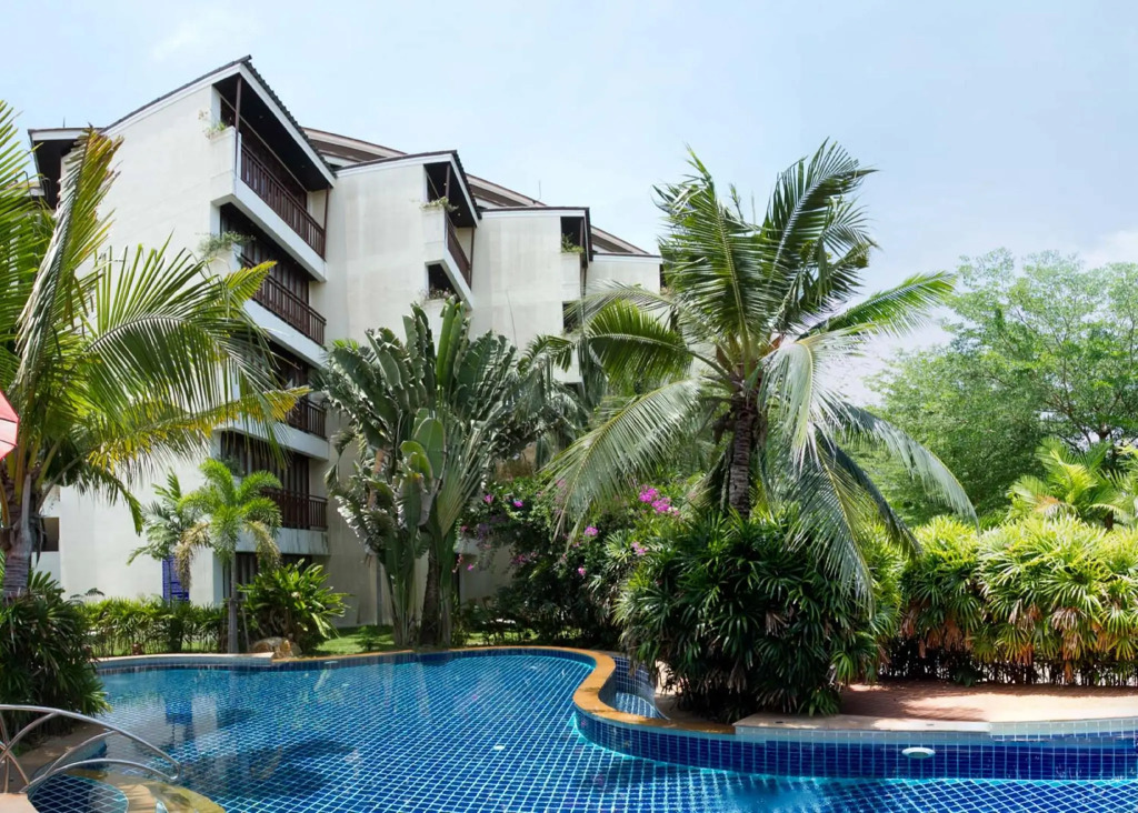The Royal Tropical Beach at VIP Chain Resort
