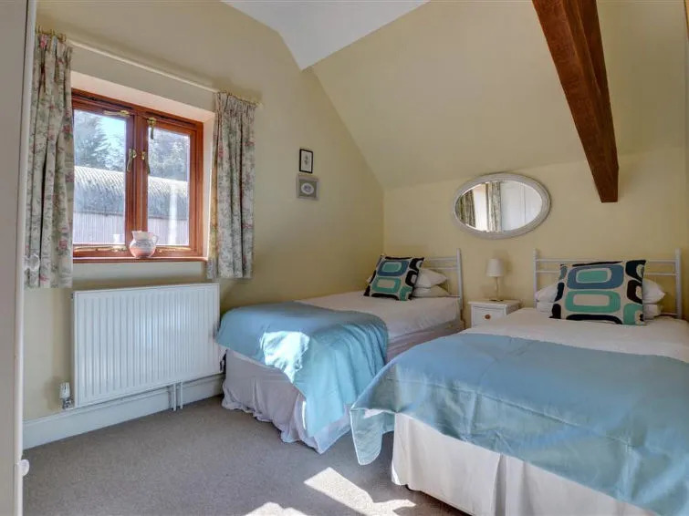 3 Bed in Hartfield oc-tw653