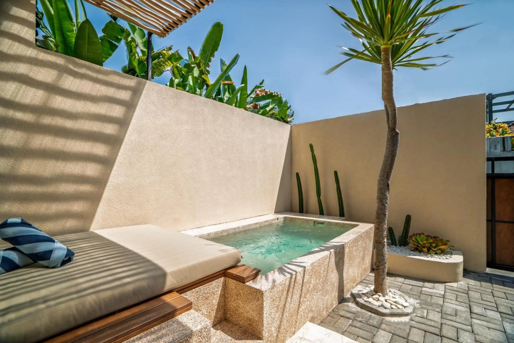 Ambara Residence 1C