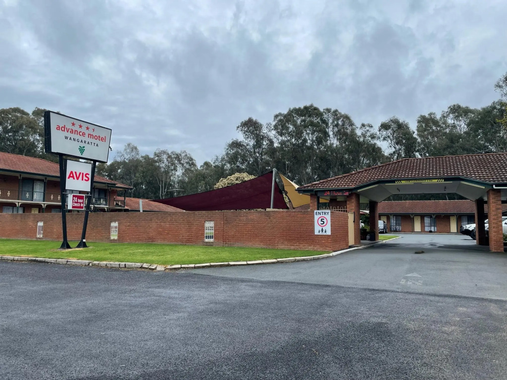 Advance Motel