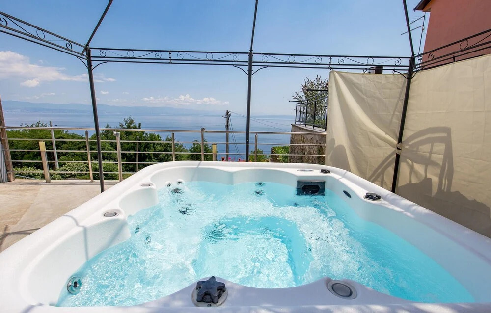 Awesome Apartment in Moscenicka Draga With Wifi and 1 Bedrooms