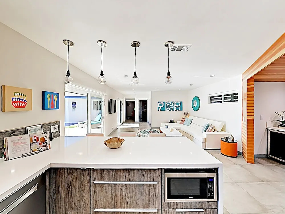 2393 Palm Springs - 3 Br Home