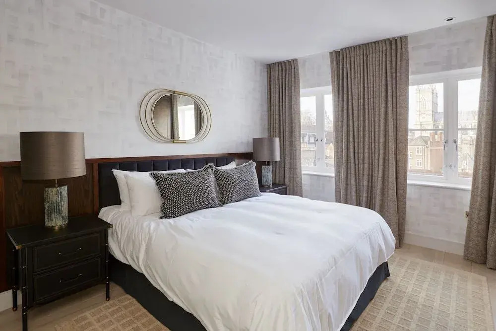 Beautiful Westminster Suites by Sonder