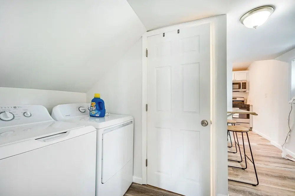 Cozy Glens Falls Getaway < 1 Mi to Downtown