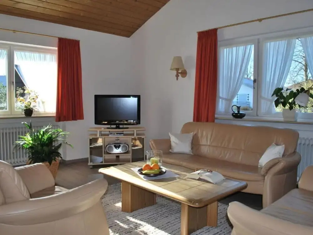 Haus Jorg Sosna Modern Retreat