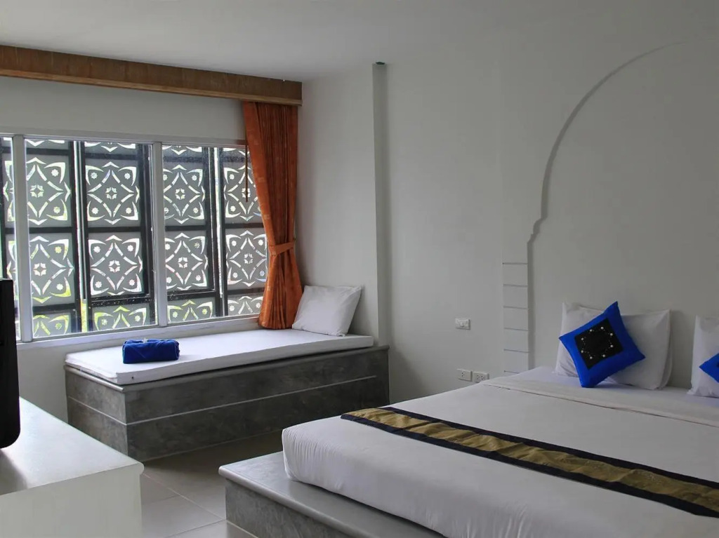 Dinar Lodge