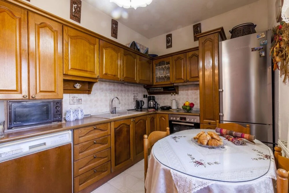 Garitsa De Lux