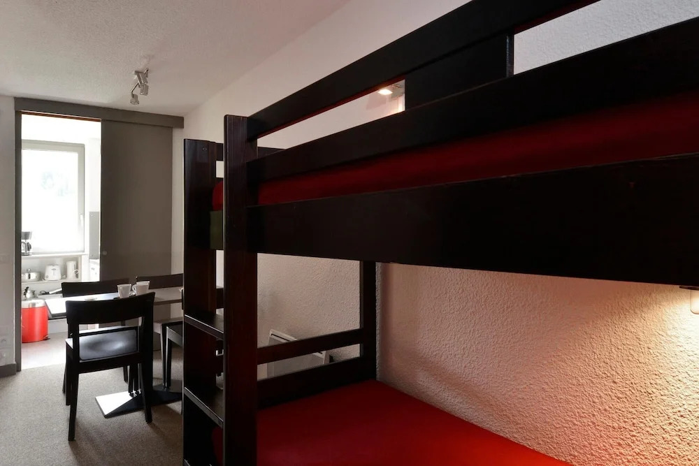 Residence Saintjacques Refurnished Divisible Studio for 4 People of 28 mÂ² on the Slopes Rs201