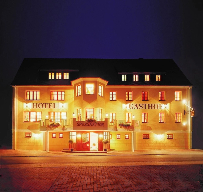 Hotel - Gasthof Spessarttor & Hotel Bergwiesen -hier auf Wunsch Zimmer mit Balkon