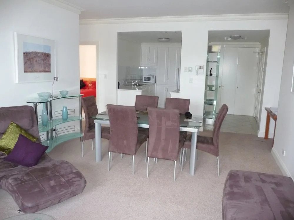 City Escape 2BD in Adelaides East End 4