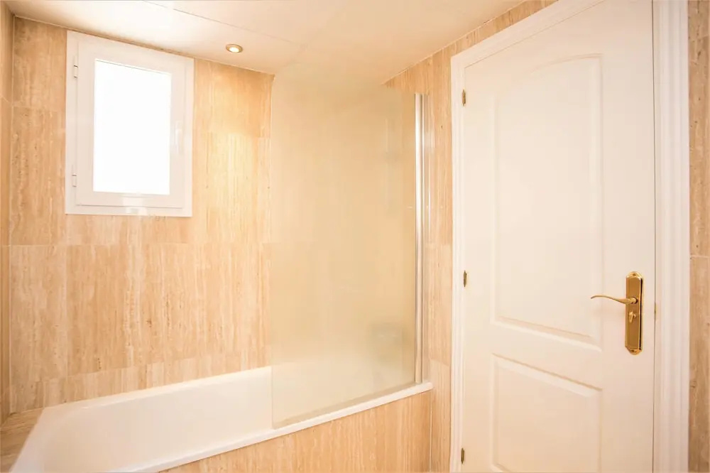 Duplex, Penthouse, 2/2 with Spectacular Views TV27