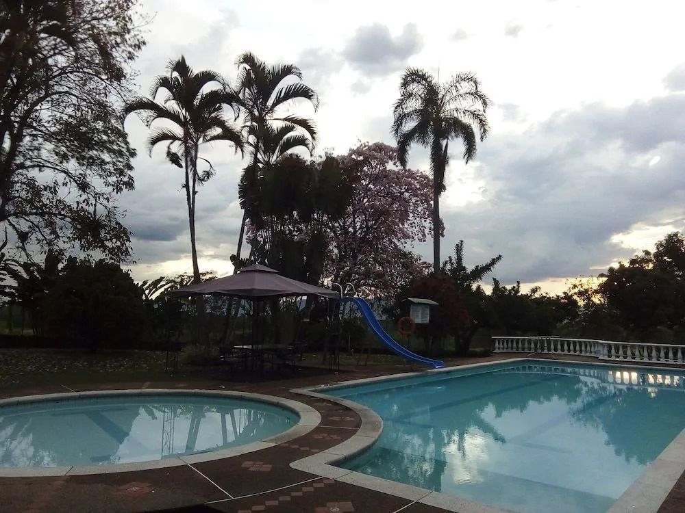 Finca Hotel El Rosario