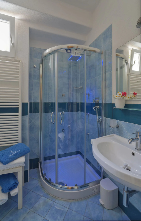 Ischia Hotel Imperamare, Breathtaking View in the Bay of Citara, 2 Rooms