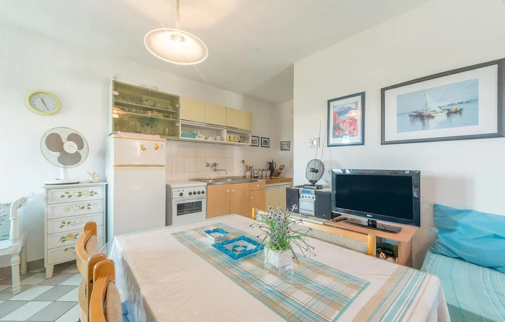 Stunning Apartment in Tribunj With 1 Bedrooms