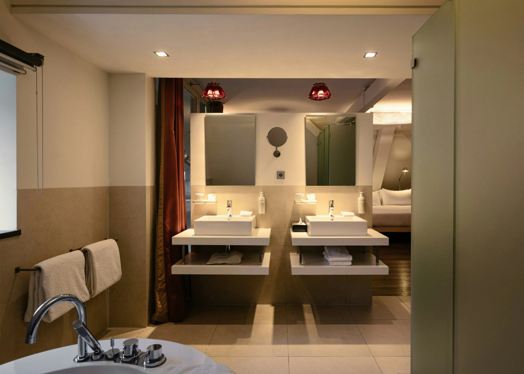 Kruisherenhotel Maastricht - Oostwegel Collection, member of Design Hotels
