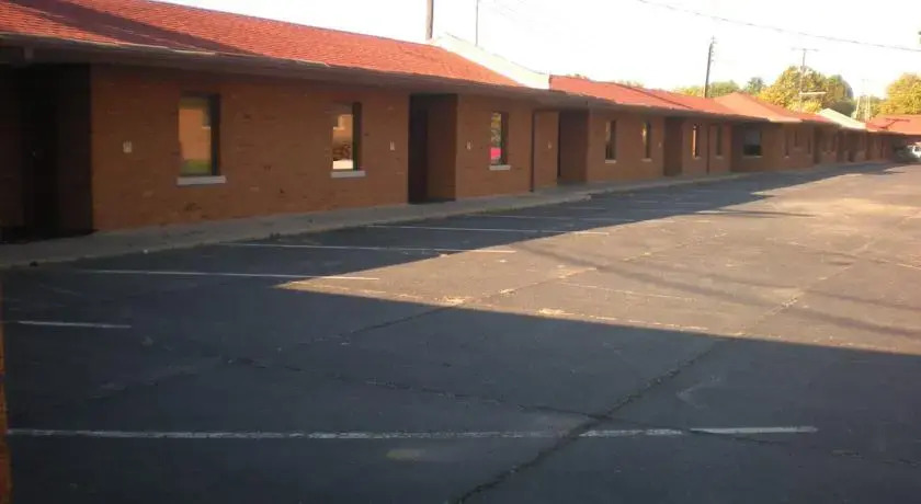 Blackhawk Village Inn & Lodge