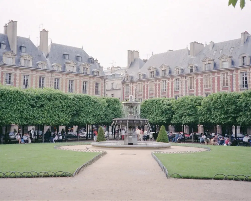 Le Marais - Beaubourg Apartment