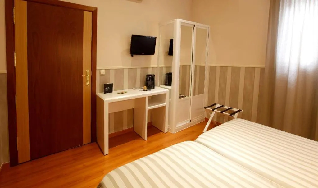 Hostal Paris