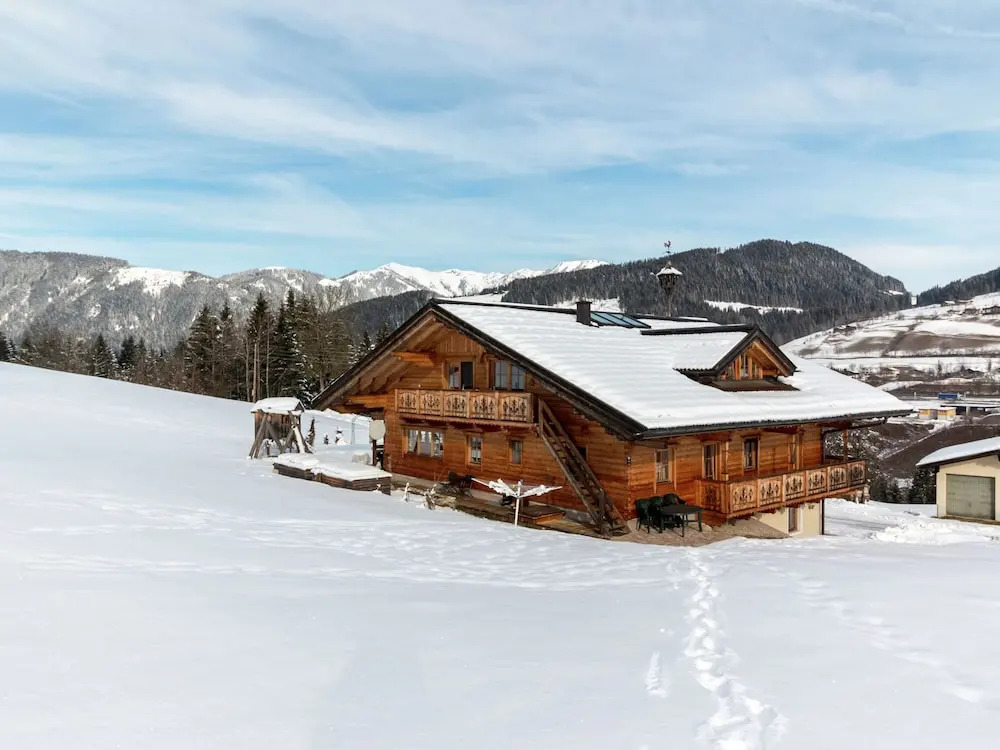 Sprawling Mansion near Ski Area in Salzburg