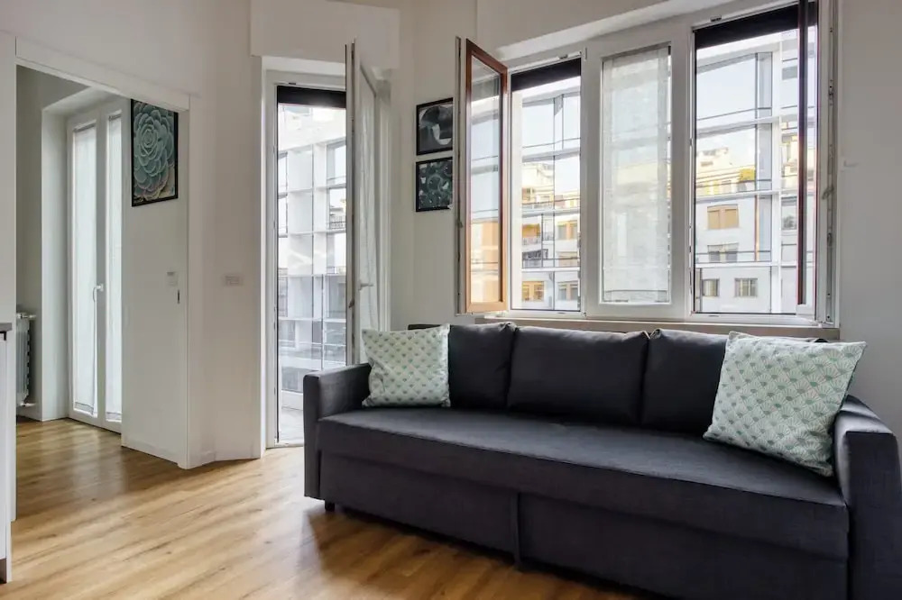 Elegant apartments in Isola district