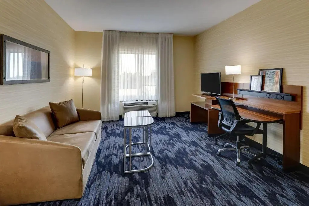 Fairfield Inn and Suites Hutchinson