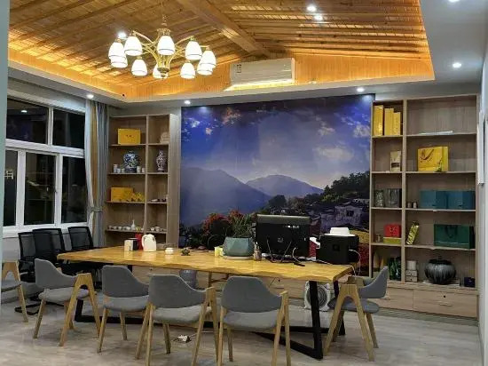 Fengdan Bailu Homestay (Wuyuan High speed Railway Station Store, Shangrao City)