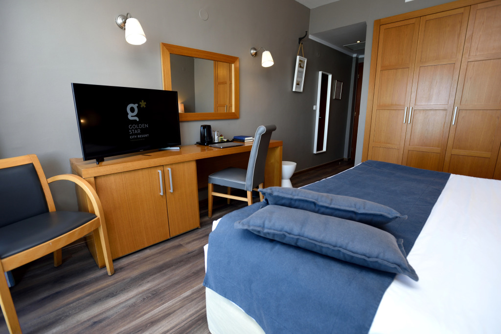 Golden Star City Resort
