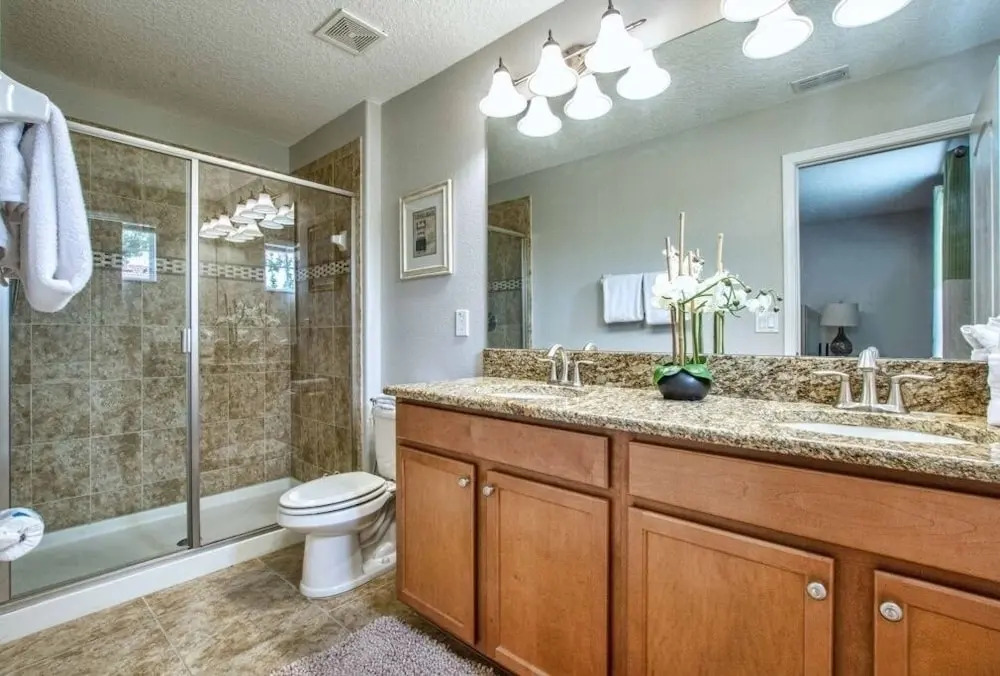 Spacious Family Getaway W/ Resort-3154pp 5 Bedroom Home by RedAwning