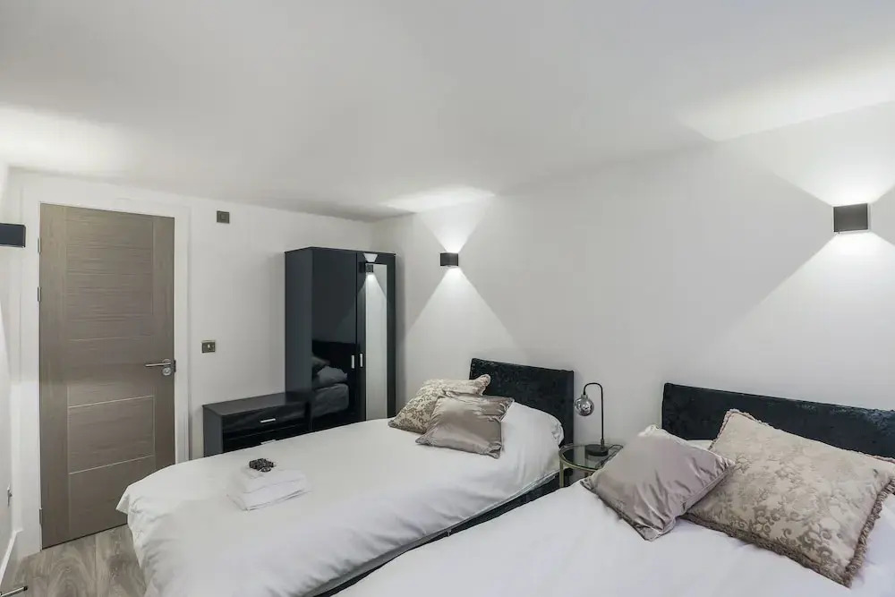 Fulham Apartment by Emerald