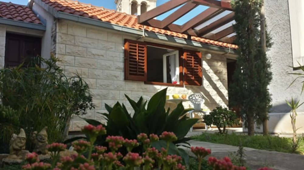 House Ivi