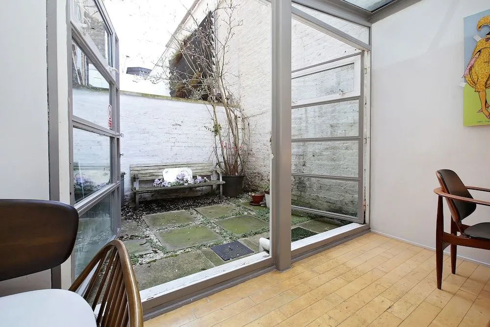 Bright Chic Garden Apartment