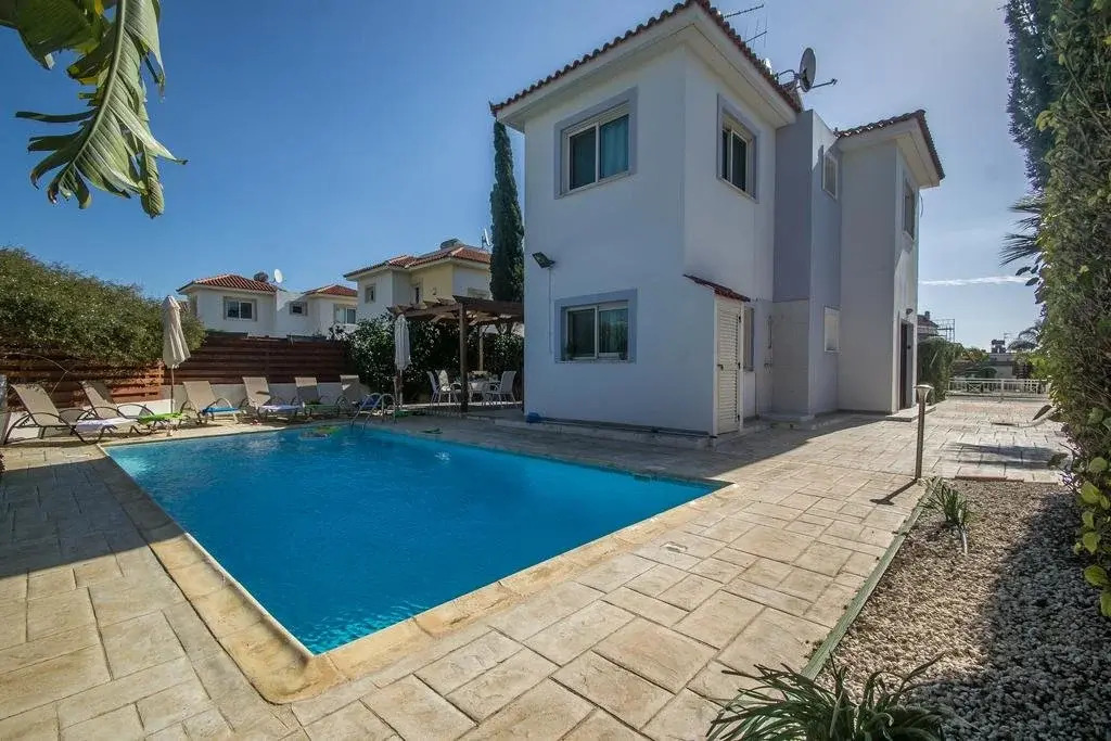 Yolanda Holiday Villa