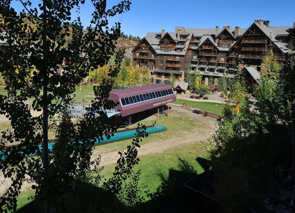 Lavish 3br 3.5ba Bachelor Gulch  Steps To Lifts 3 Bedroom Condo by RedAwning