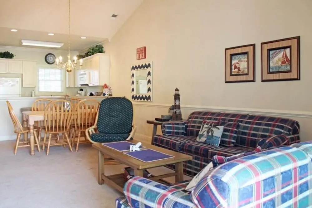 Come Home to This Beautiful MB Condo at Magnolia!