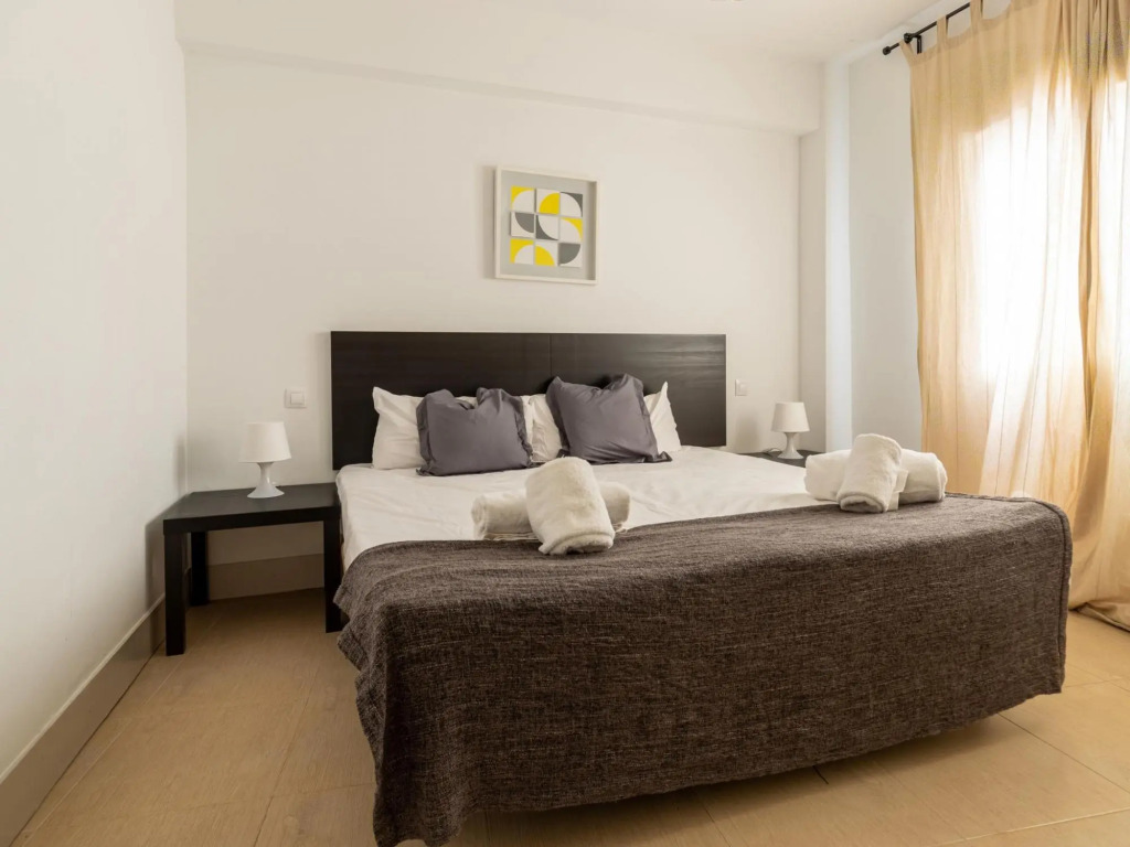 CERVANTES Apartment 30 2BT 1BR