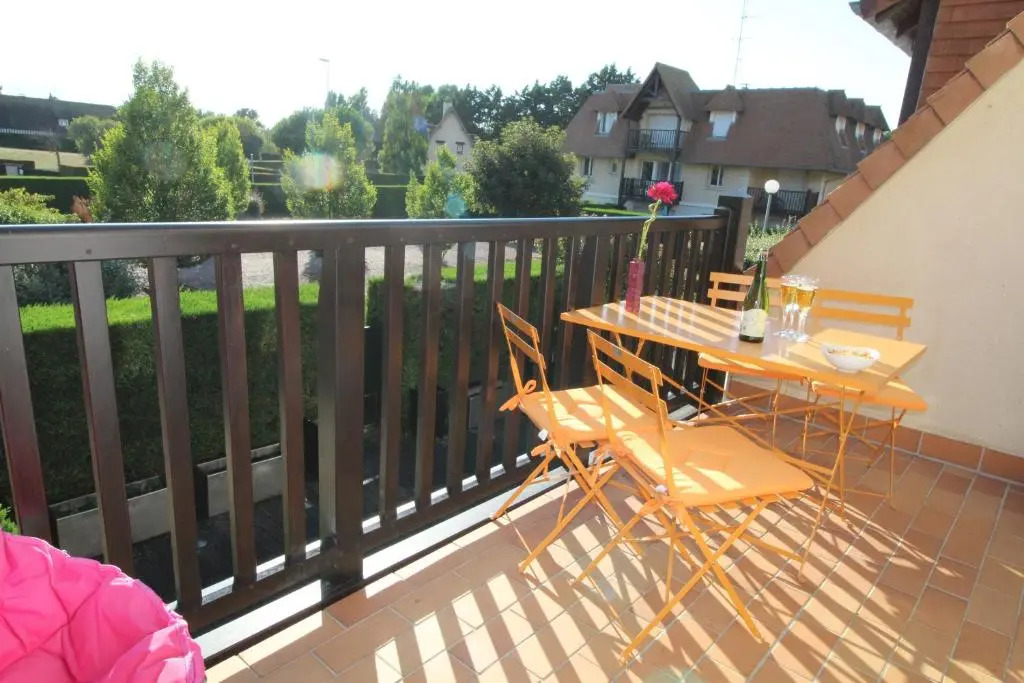 CADRE EXCEPTIONNEL: Duplex Classé 4**** Tennis, Piscine, Parking, Linge inclus, WIFI, Matériel BÉBÉ, proximité CENTRE