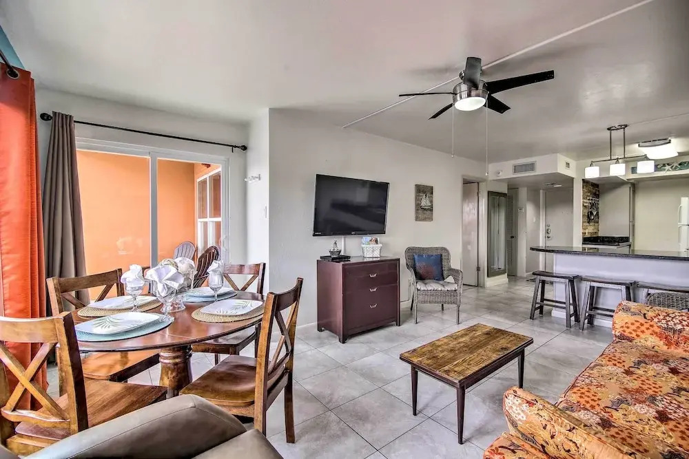 Steps to Beach: Beach Haven w/ Shared Amenities