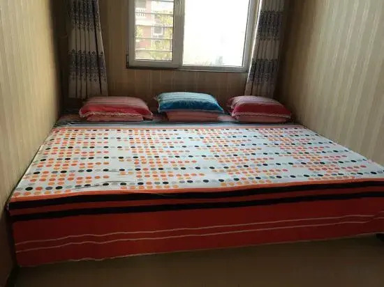 Liangzi Seaview Family Apartment (Laoting Tangshanwan Shop)