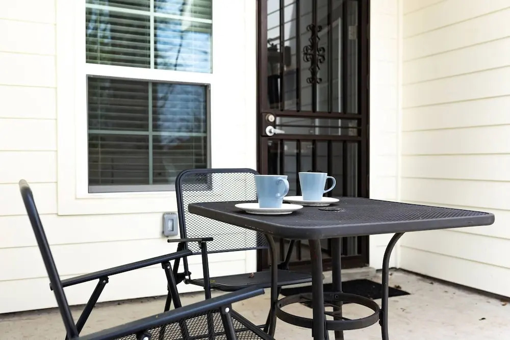 Clean & Serene House Studio - easy onoff I-40