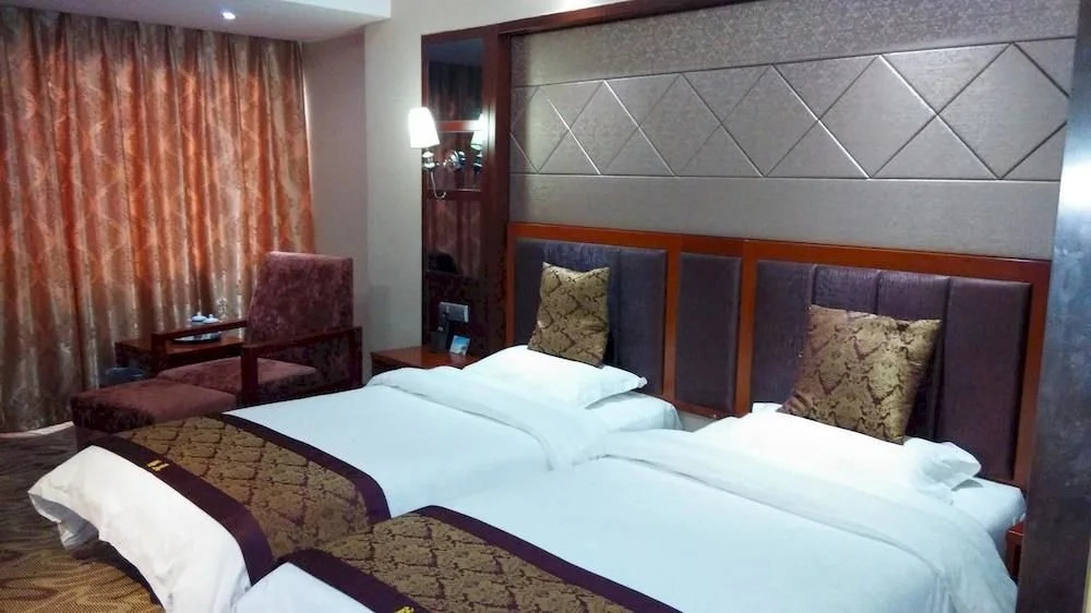 Tengyi Hotel(昆明腾翼大酒店（省肿瘤医院梁家河地铁站店）)