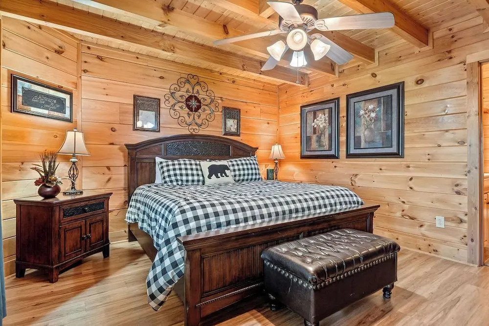 Moonlight and Memories - Two Bedroom Cabin