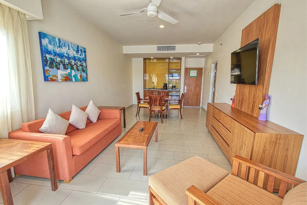 Holiday Inn Huatulco by IHG