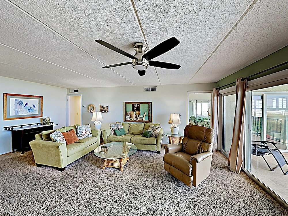 New Listing! Fernandina Beach Oasis W/ Pool 3 Bedroom Condo
