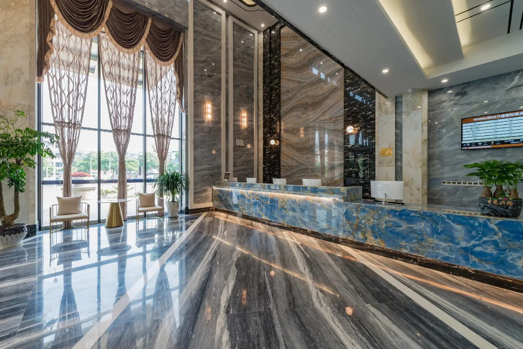Rezen Hotel Wansheng International