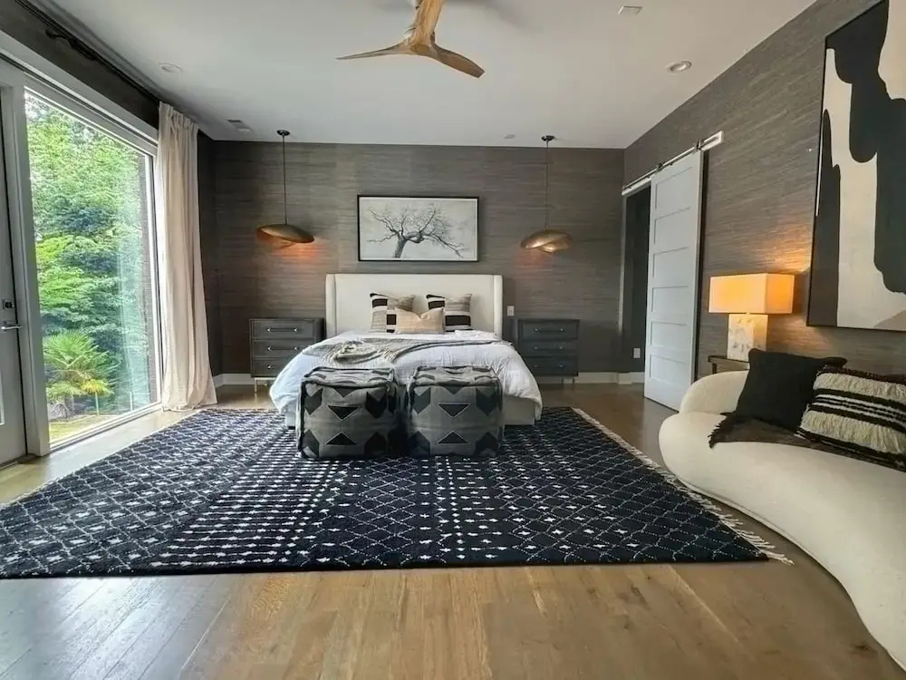 Luxe Modern 4 Bdrm 4 5bath w Private Pool Sleeps 8