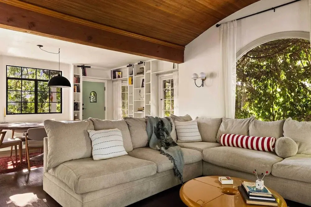 Hollywood Hideaway by Boutique