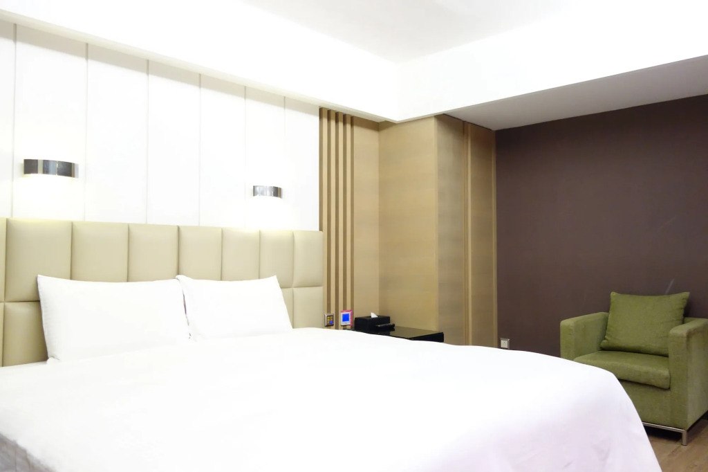The Cloud Hotel