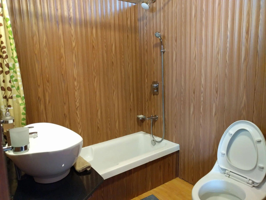 New Jacquline Heritage Houseboats