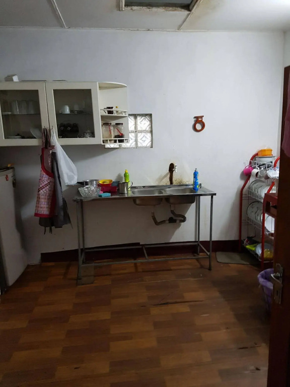 Hostel 107