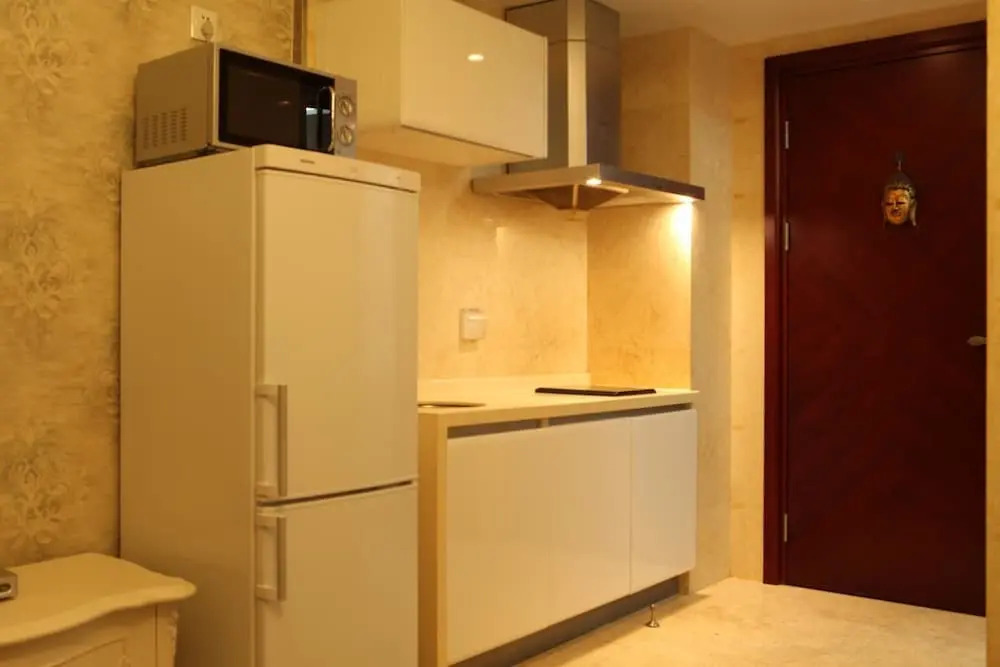 DY Hotel (Beijing Baiziwan Metro Station)